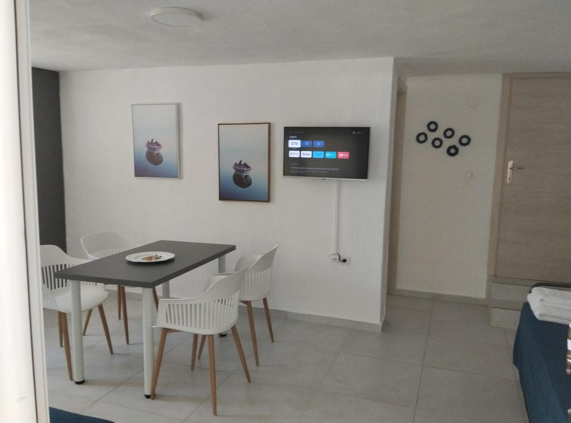 Villa Θαλασσινή Αυρα à Vrasná Extérieur photo